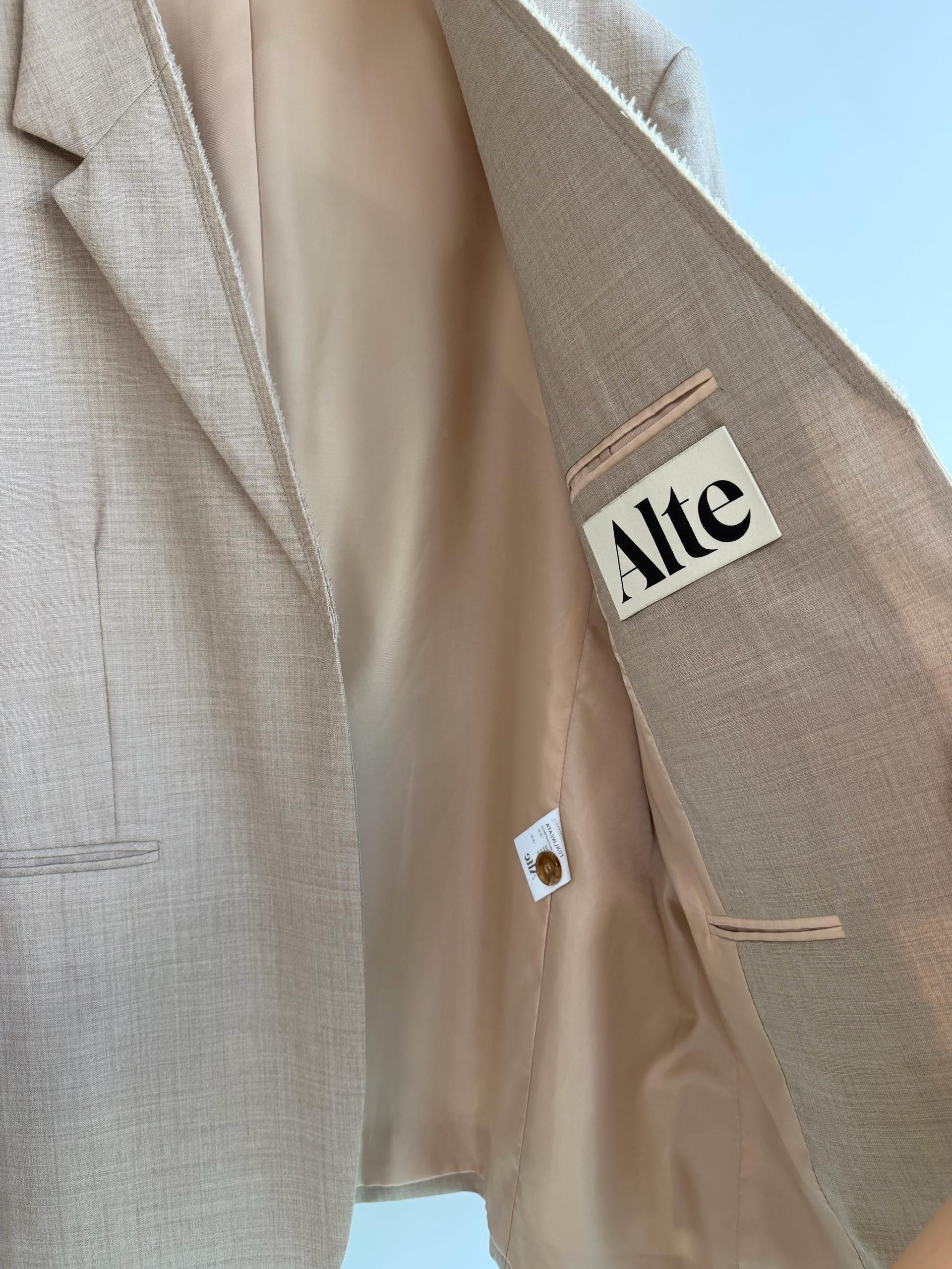 [정품] 알테(Alte) 컷오프 디테일 울 블렌드 재킷 (BEIGE) 4