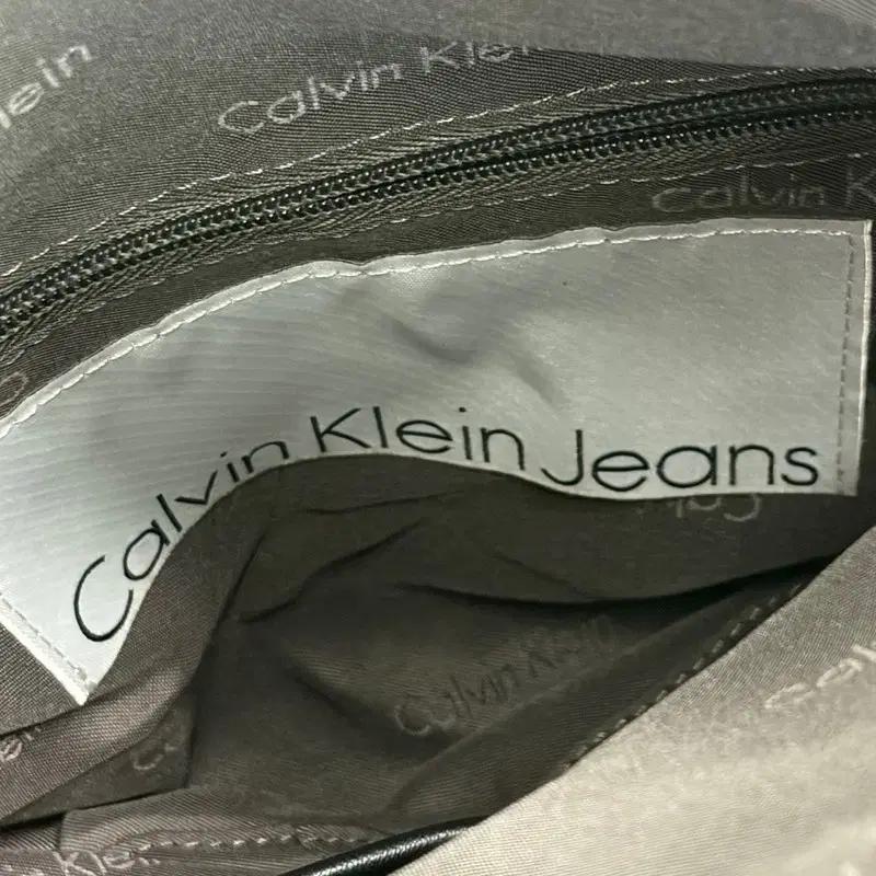 CALVIN KLEIN 뱀피 패턴 클러치 앤 크로스백 9