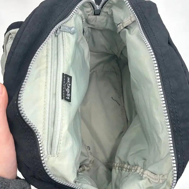 키플링 블랙 나일론 백팩 4