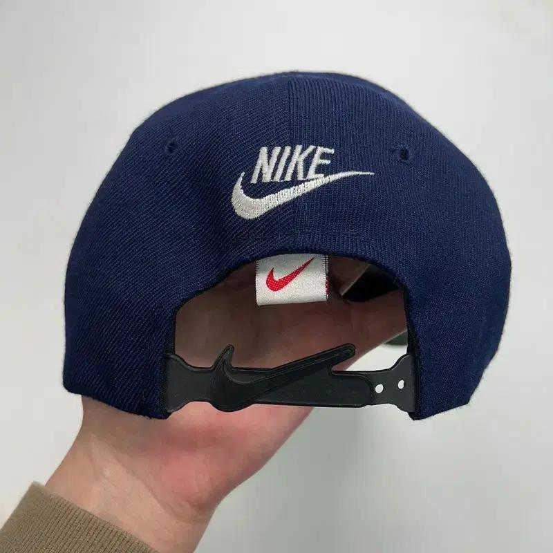 나이키 90s 빈티지 올드스쿨 스우시 볼캡 네이비 8