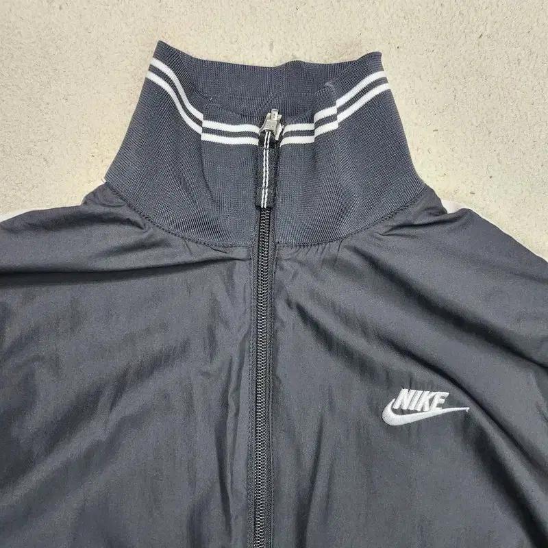 NIKE 리버시블 바람막이 자켓 3