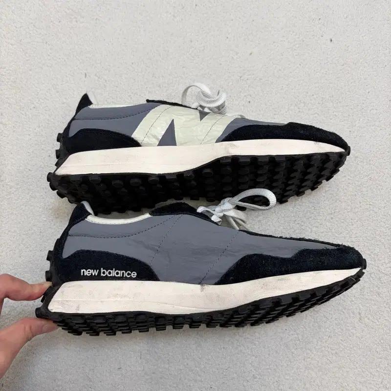 NEW BALANCE 327 스니커즈 255 4