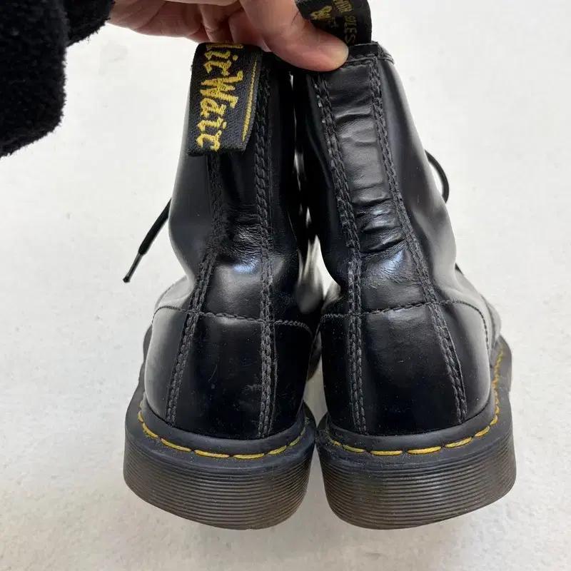 DR. MARTENS 1460 8홀 스무스 레더부츠 250 7