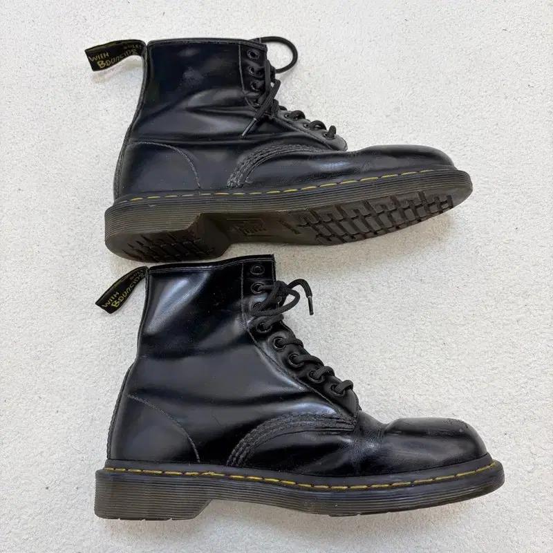 DR. MARTENS 1460 8홀 스무스 레더부츠 250 4