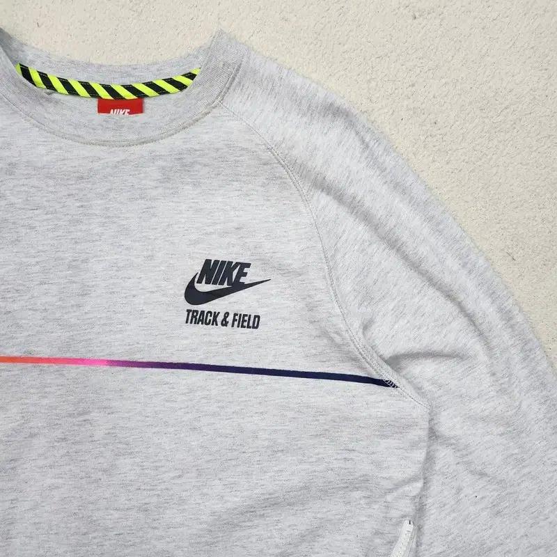 NIKE 트랙앤 필드 맨투맨 3
