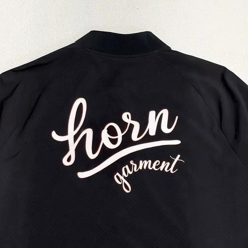 HORN GARMENT 블랙 솔리드 경량 펀칭 윈드브레이커 L 9