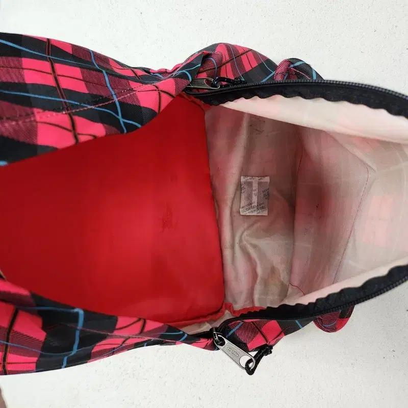 EASTPAK 체크 백팩 8