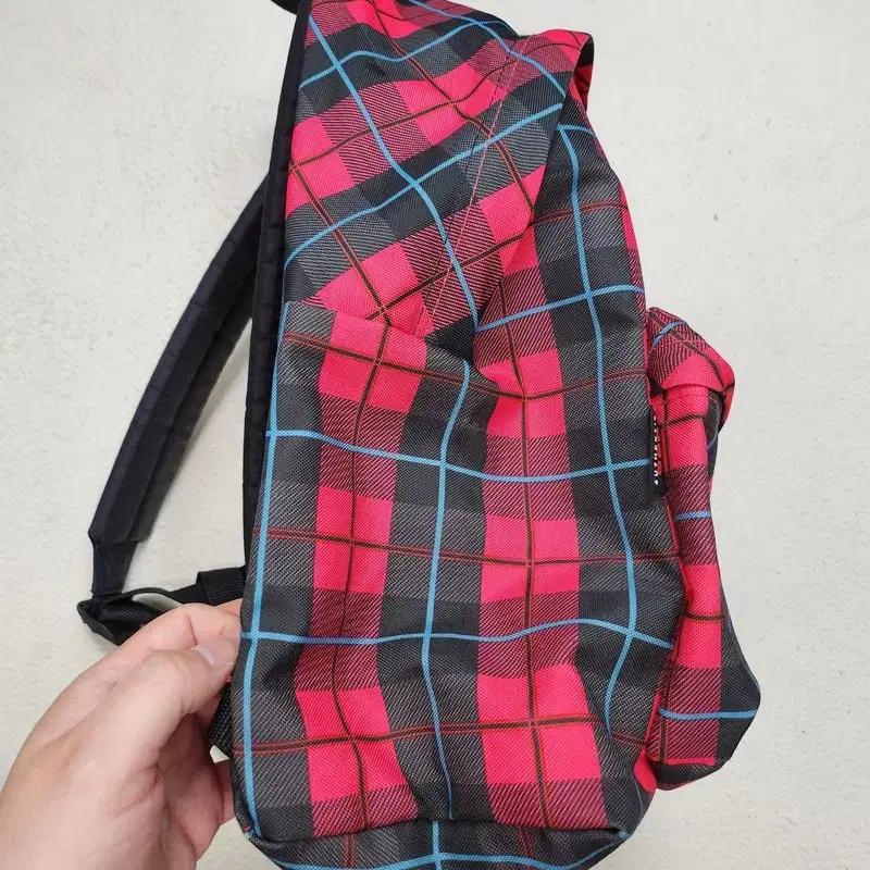 EASTPAK 체크 백팩 6