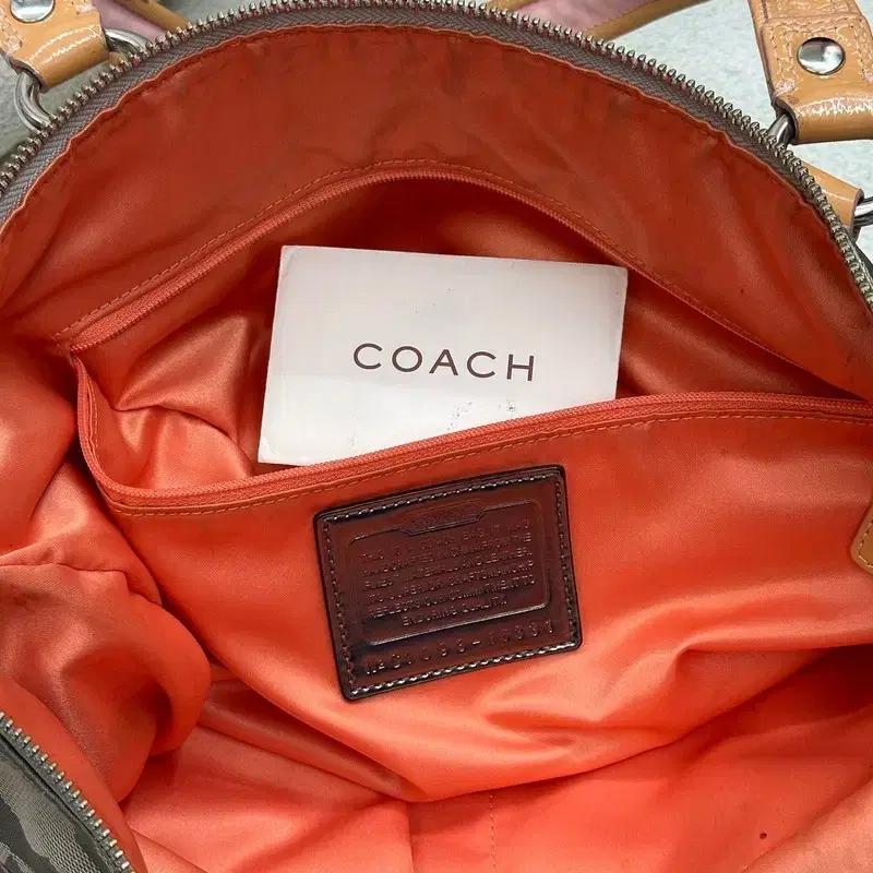 COACH 캔버스 키홀더 숄더백 7