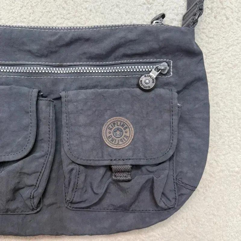 KIPLING 인디고 블루 미들 메신저백 4