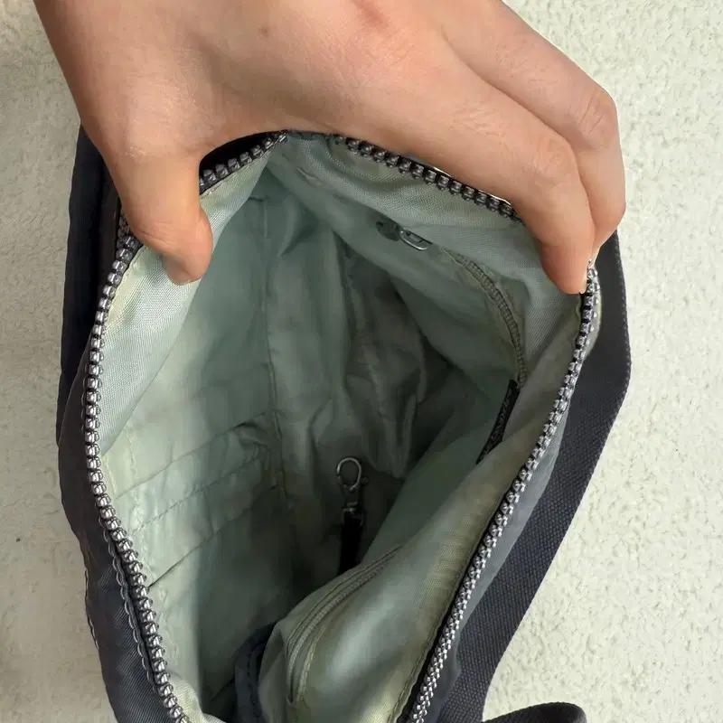 KIPLING 인디고 블루 미들 메신저백 3