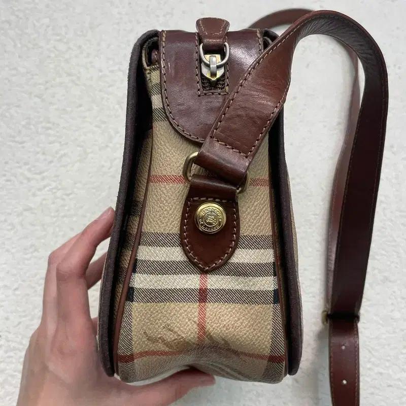BURBERRY 노바 체크 크로스백 4