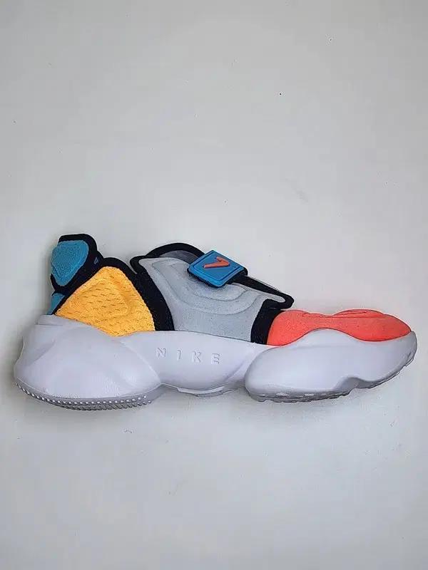 NIKE 아쿠아 리프트 250 5