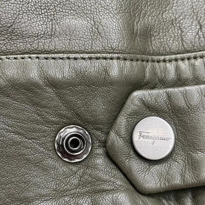 Salvatore FERRAGAMO 레더 자켓 카키 50 8
