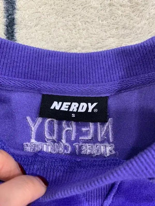 NERDY 벨벳 벨루어 맨투맨 S 4