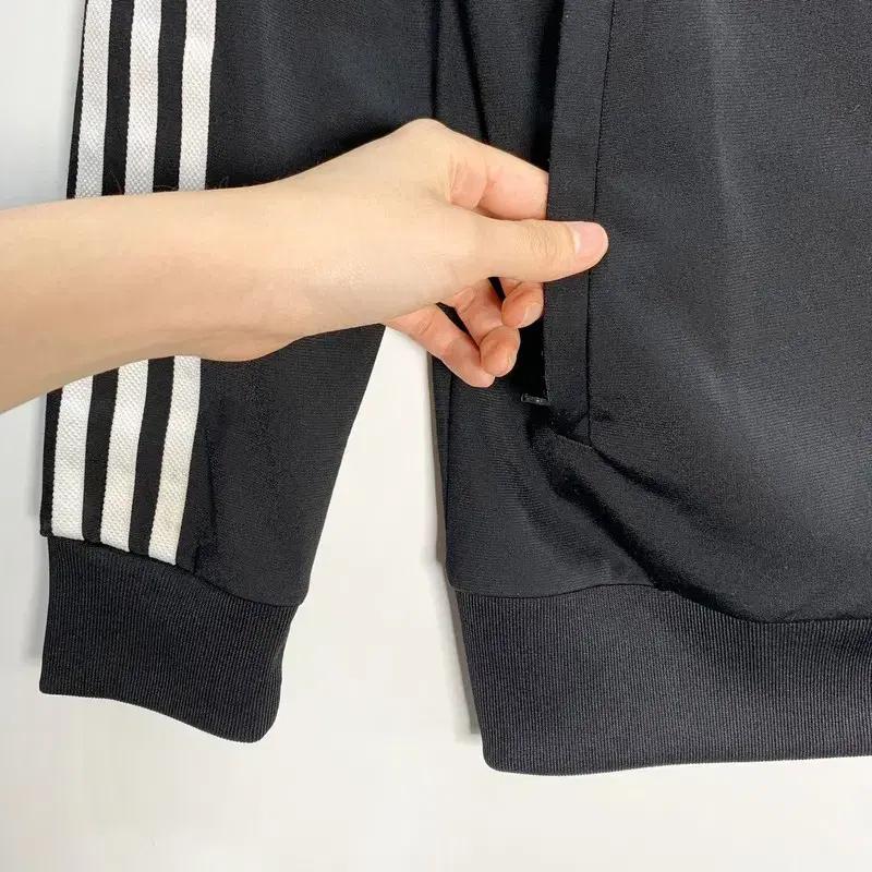아디다스 검흰 트랙탑 져지 L 4