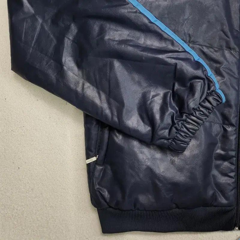 ADIDAS 올드스쿨 패딩  Men 105 4