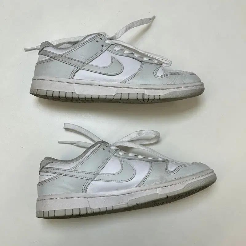 나이키 스모크 그레이 덩크 로우 스니커즈 245 4