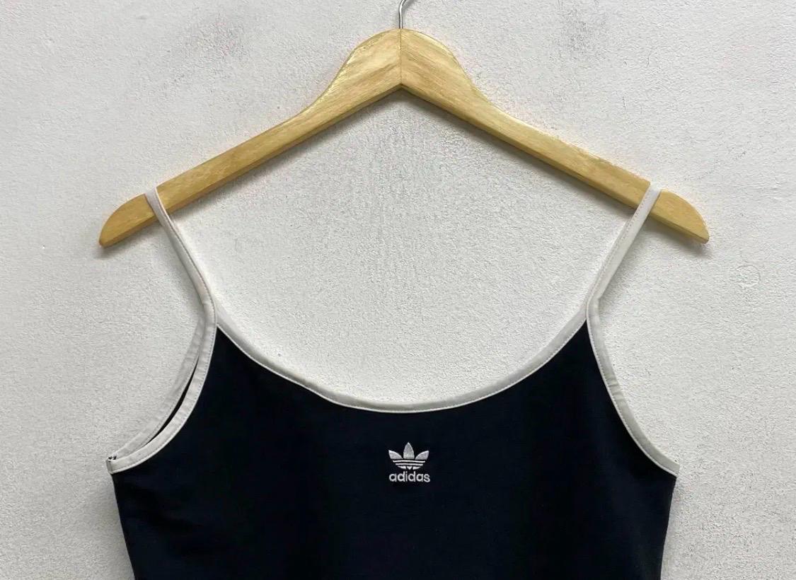 아디다스 운동복 Strap Top M 4