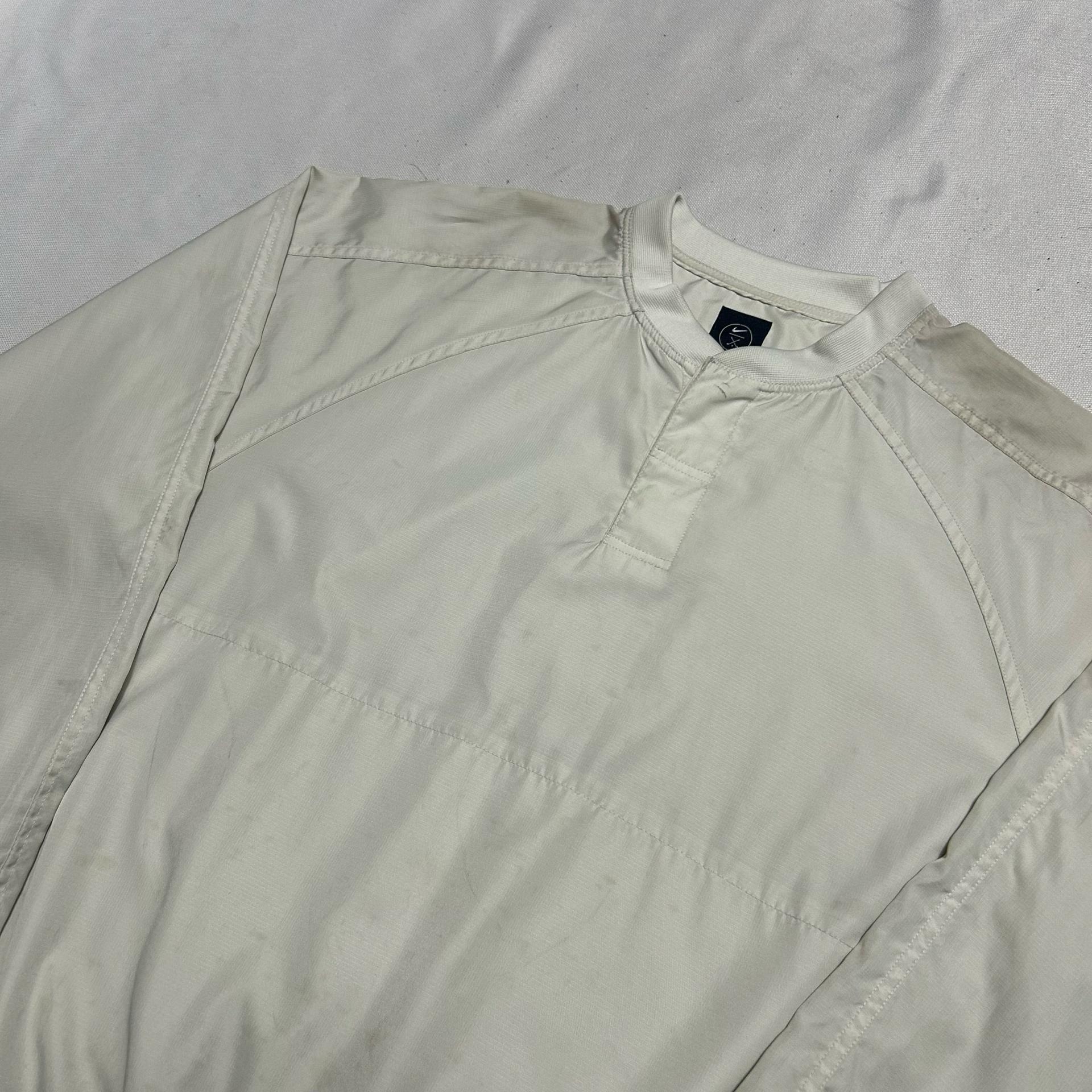 XL 105 나이키 아이보리 바람막이 2