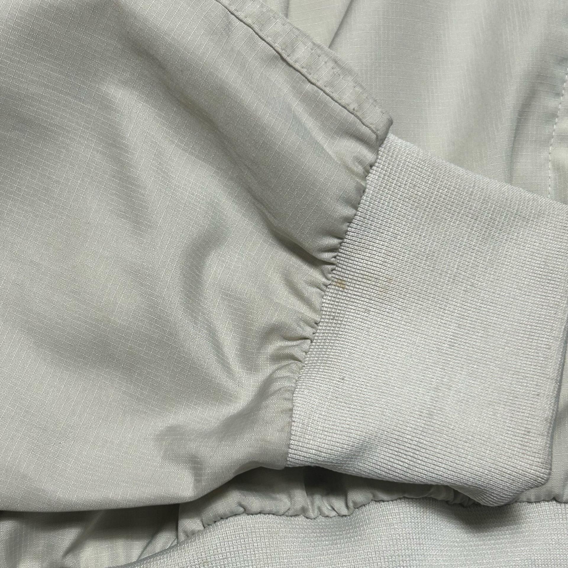 XL 105 나이키 아이보리 바람막이 10