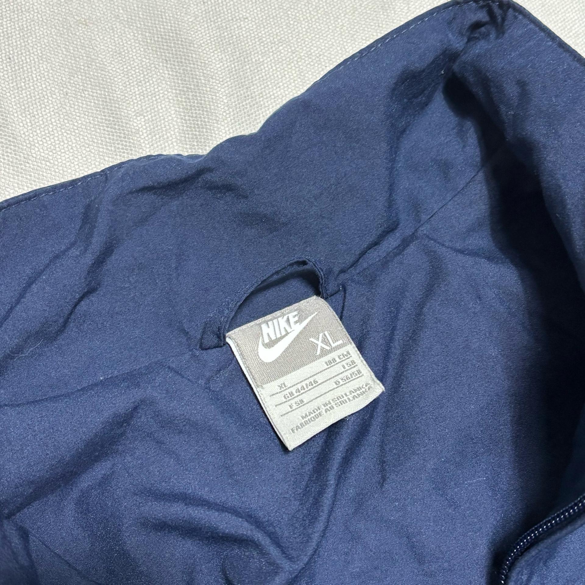 XL 나이키 화이트 파이핑바람막이 4