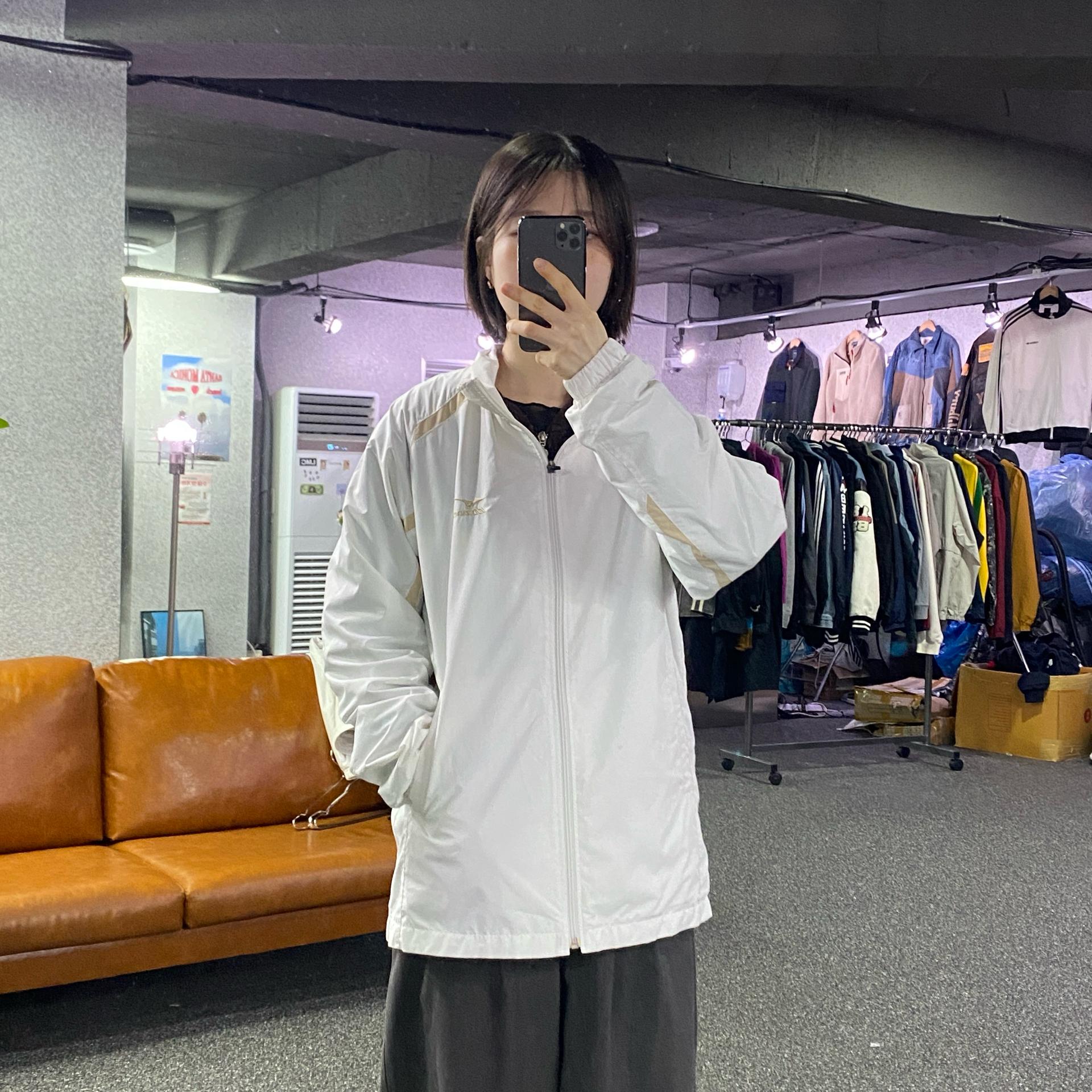 미즈노 골드 스몰로고 화이트 바람막이 B4489 2