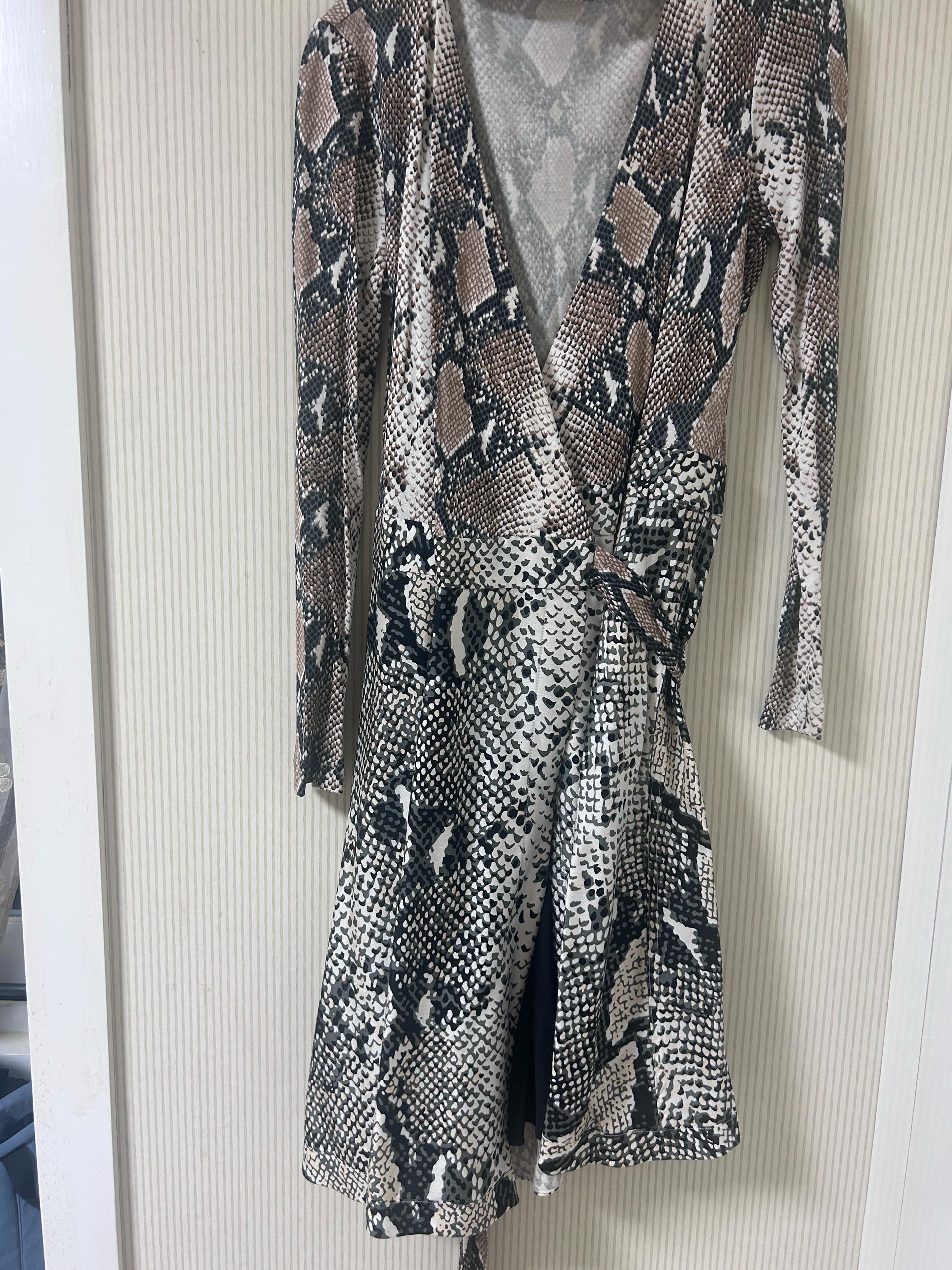 DVF 뱀피 랩원피스 2