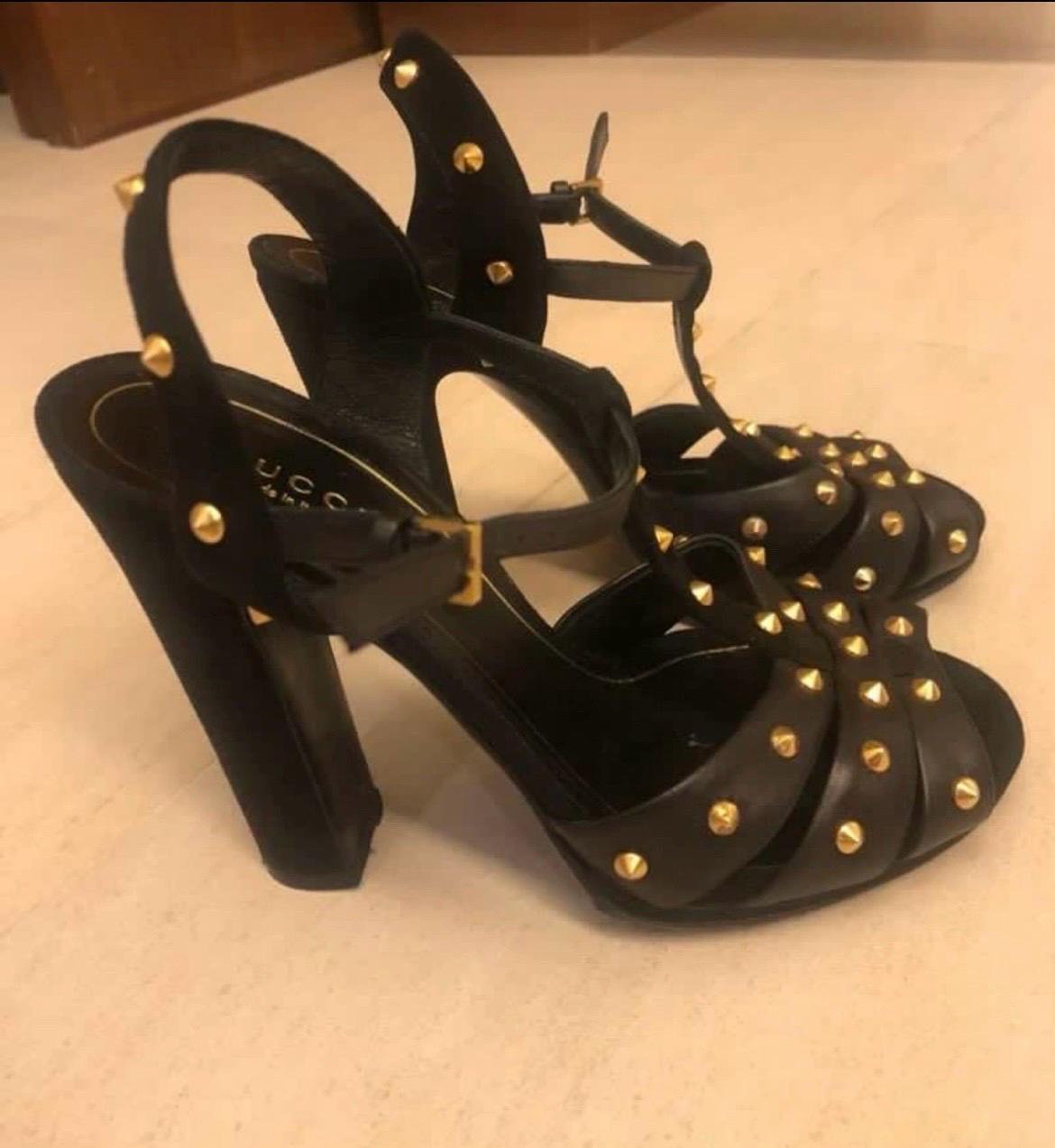 Gucci 블랙 샌들 3