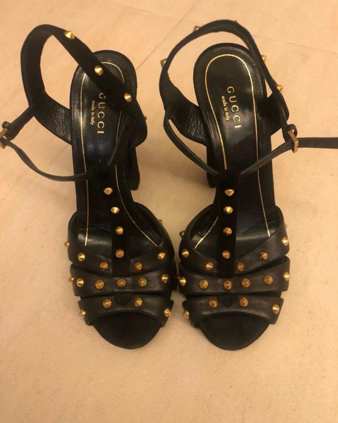 Gucci 블랙 샌들 2
