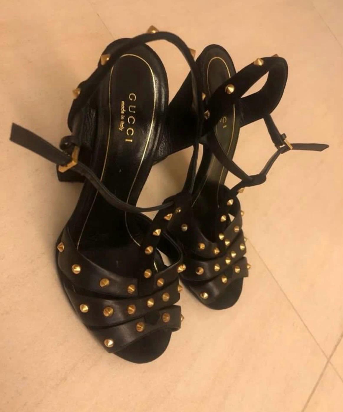 Gucci 블랙 샌들 4
