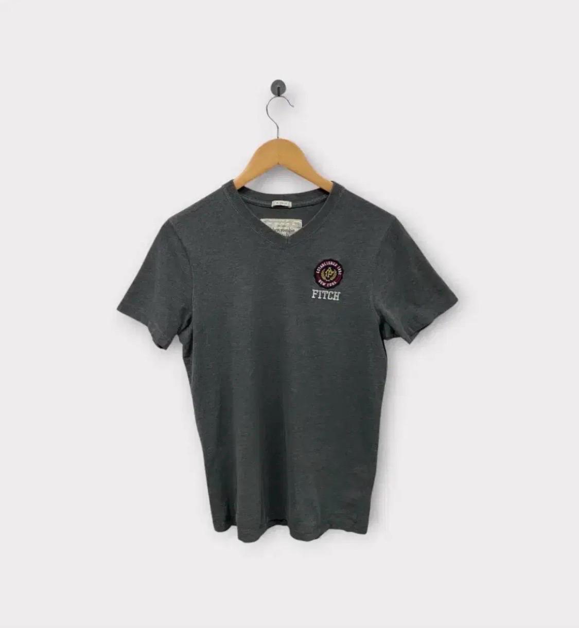 32.아베크롬비 A&F 브이넥 반팔 티셔츠 M 2