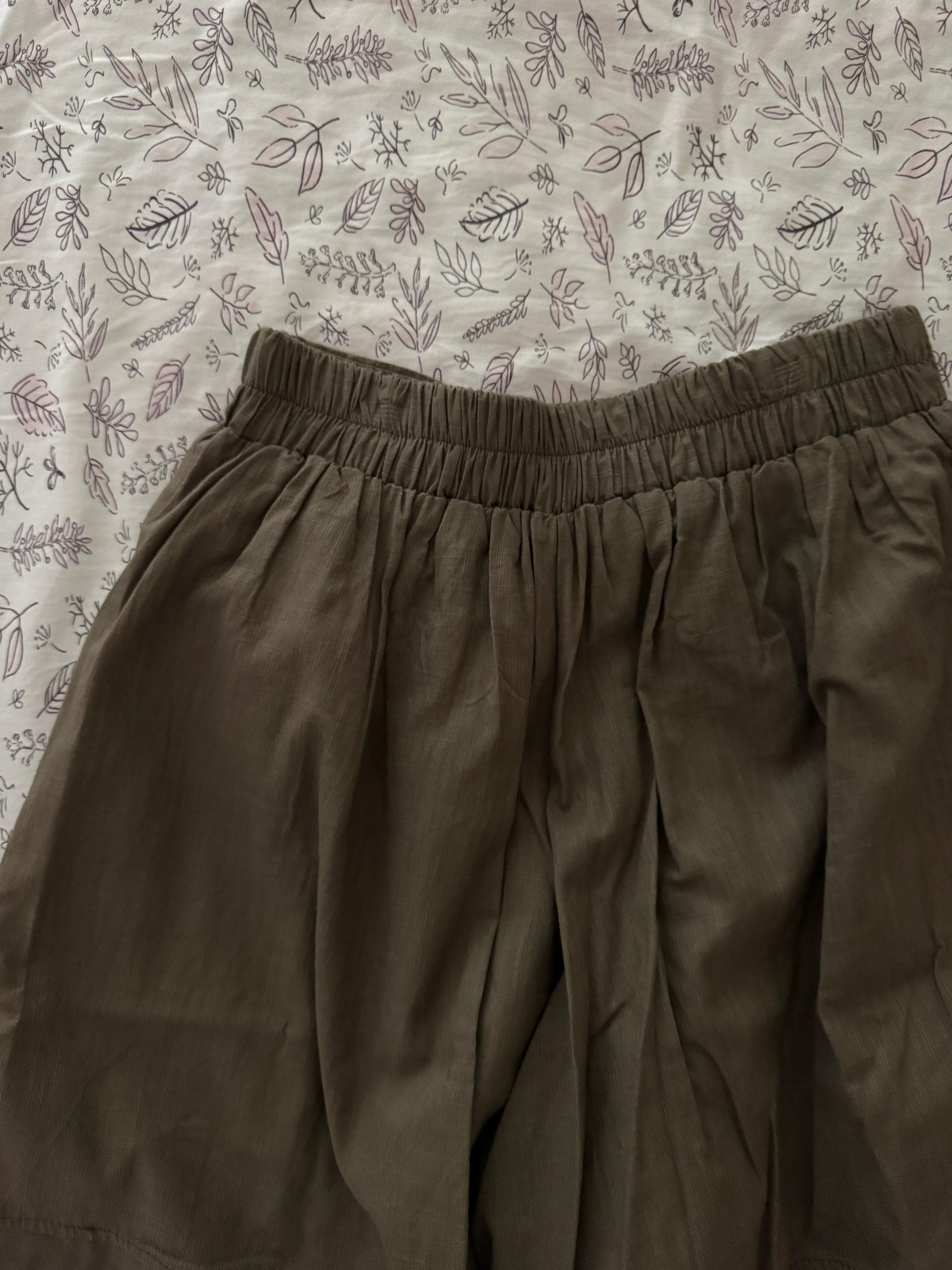 KHAKI SKORT 4