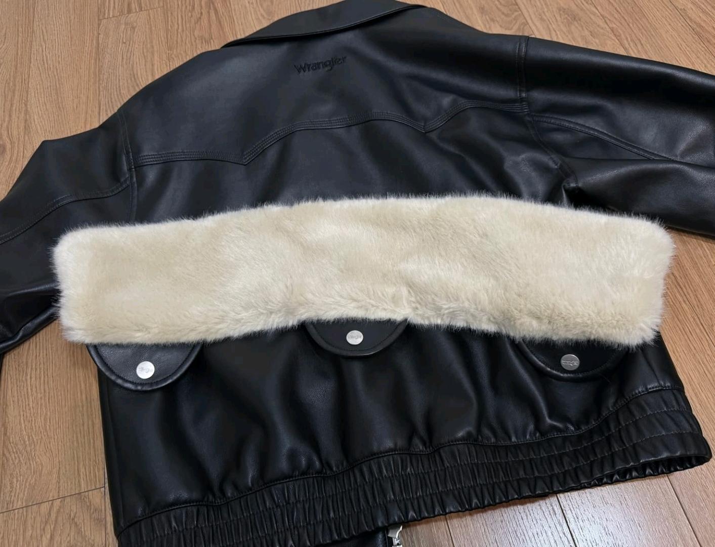 백화점) 정가 239000원 / 랭글러) 에코 레더 봄버 자켓 (상태 최상) 9