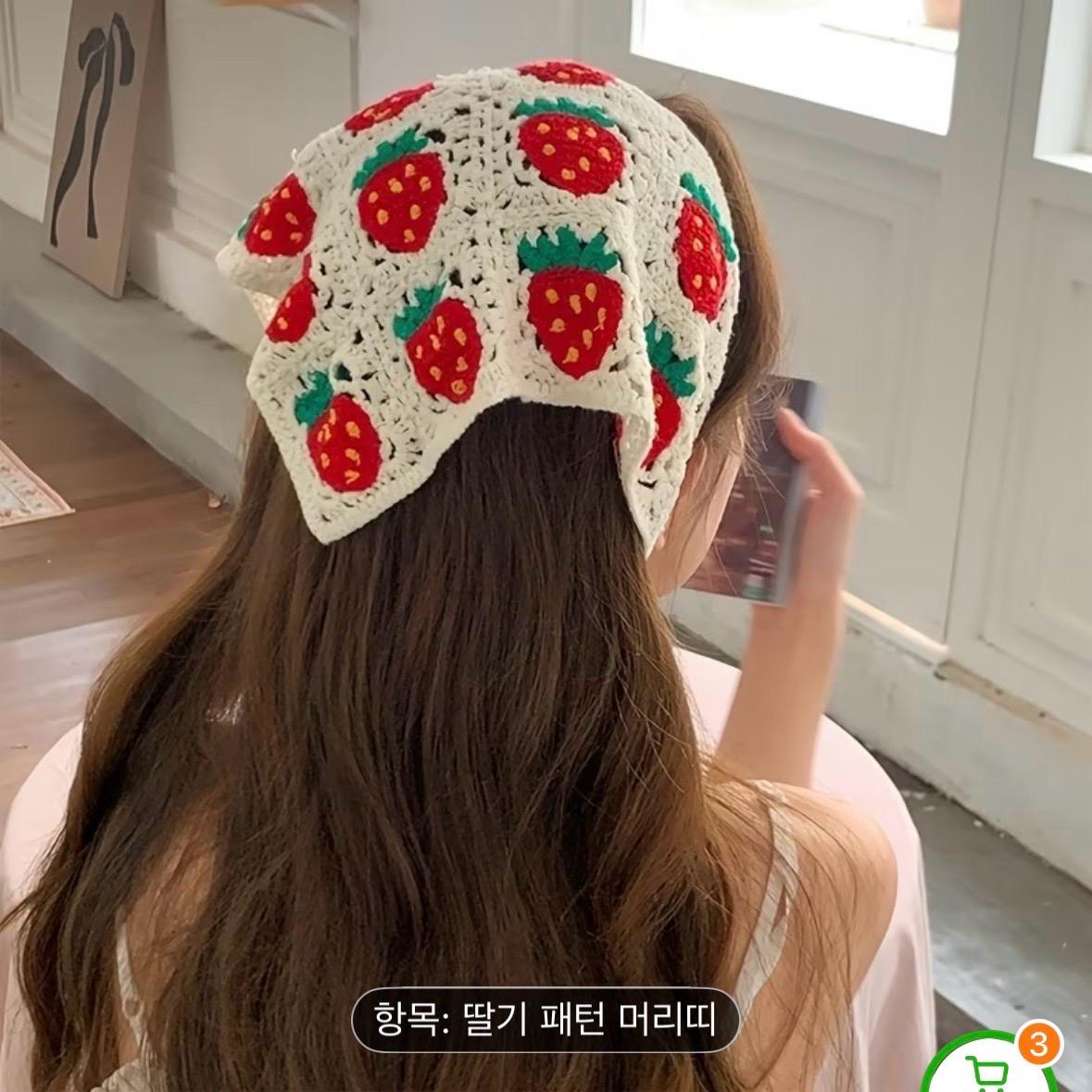 핸드메이드 딸기 자수 크로셰 반다나 7