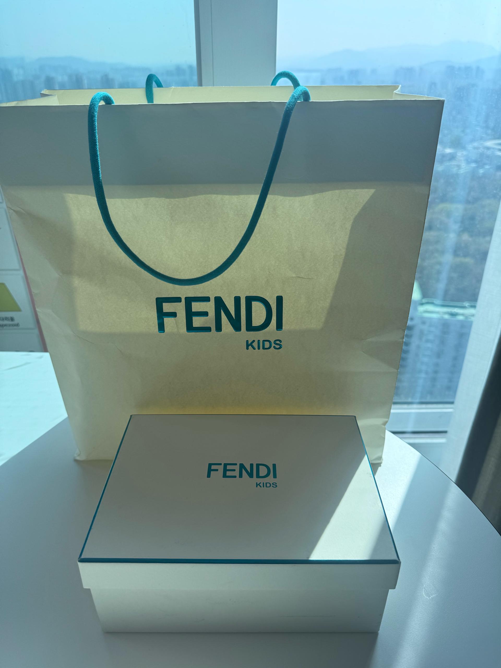 명품 FENDI KIDS 펜디키즈 운동화 유럽사이즈 26  2