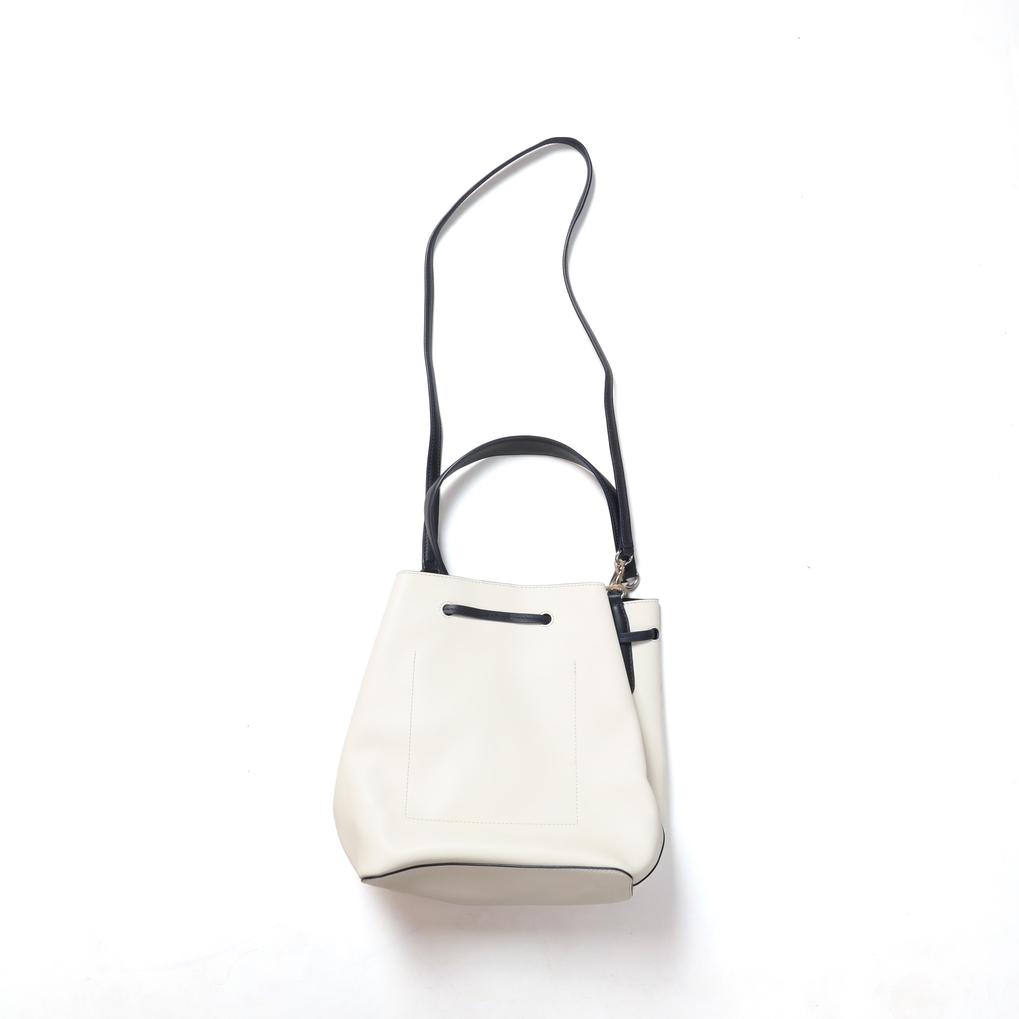 로렌 랄프로렌 Lauren Ralph Lauren Bucket Bag 4