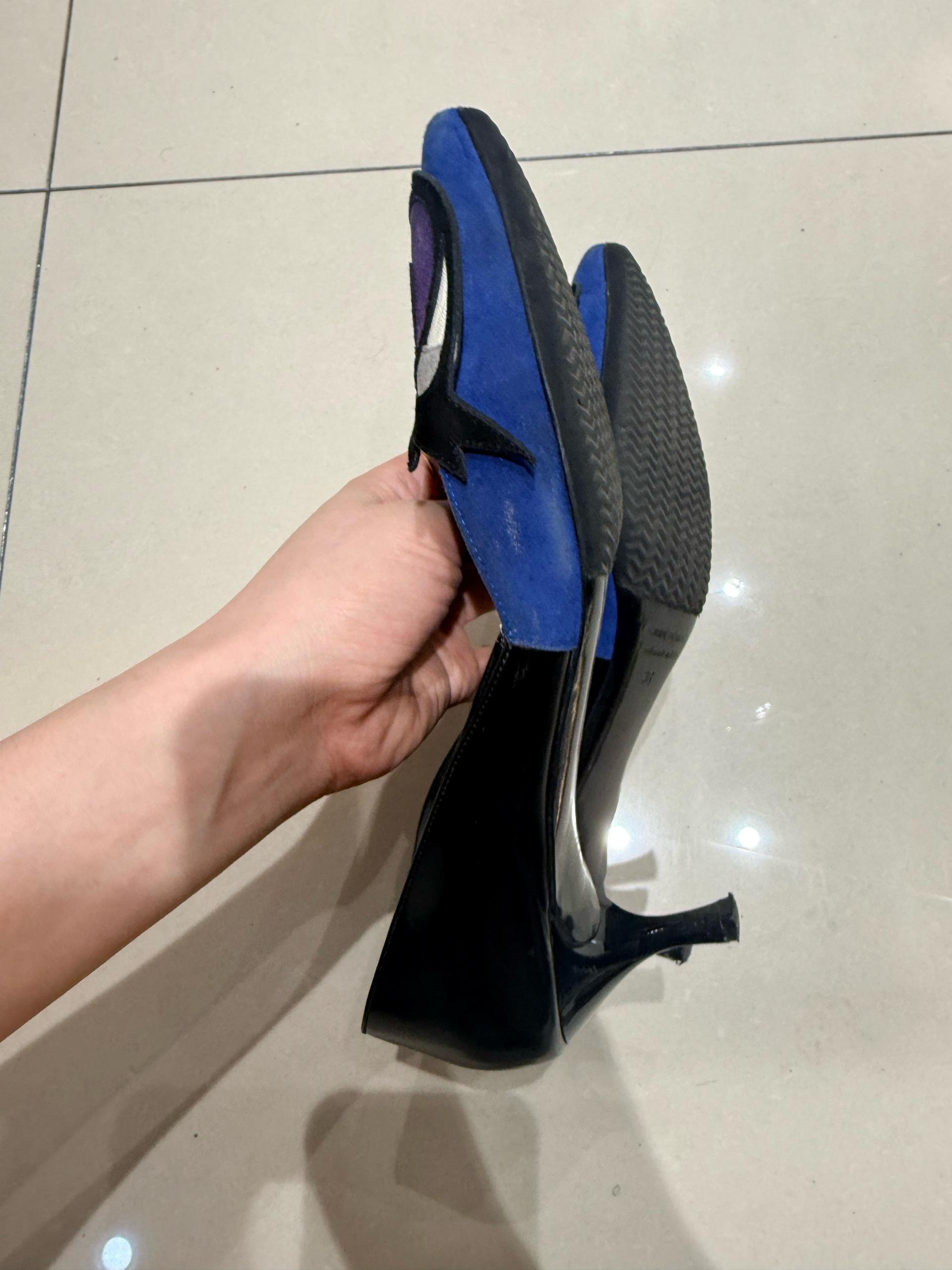 피에르 아르디 아이 패치 스웨이드 펌프스 힐 4