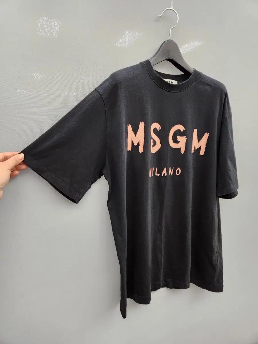 MSGM 밀라노 로고 브러시드 티셔츠 4
