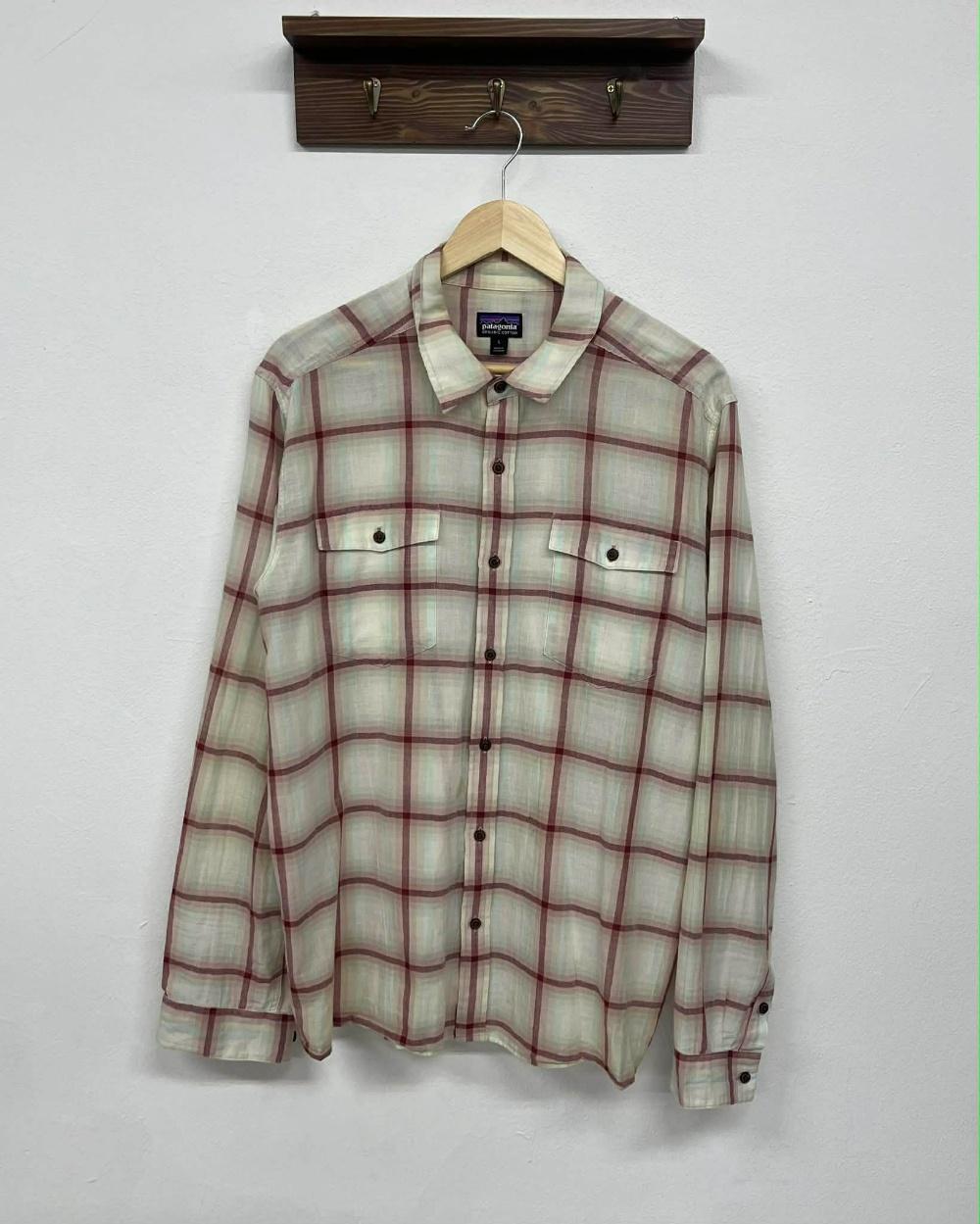 [L] Patagonia organic cotton plaid long sleeve 3