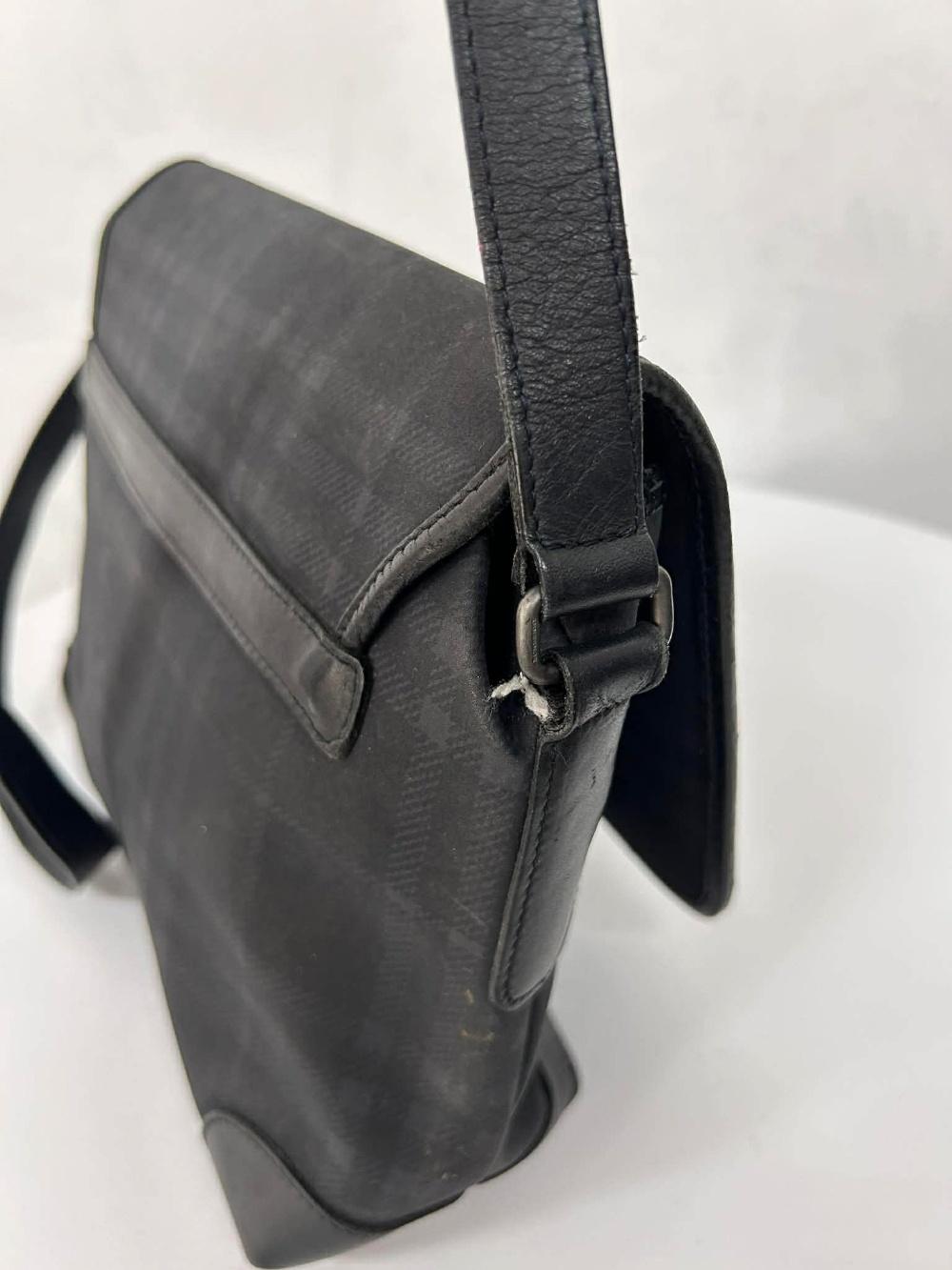 Burberry vintage nova check shoulder bag 9