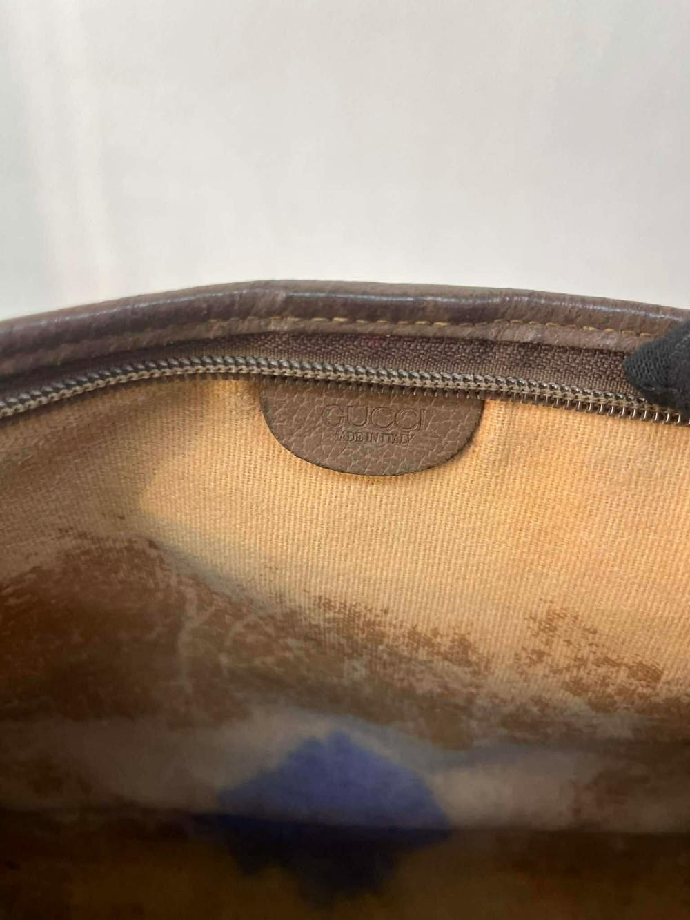 Gucci GG canvas vintage clutch bag 8