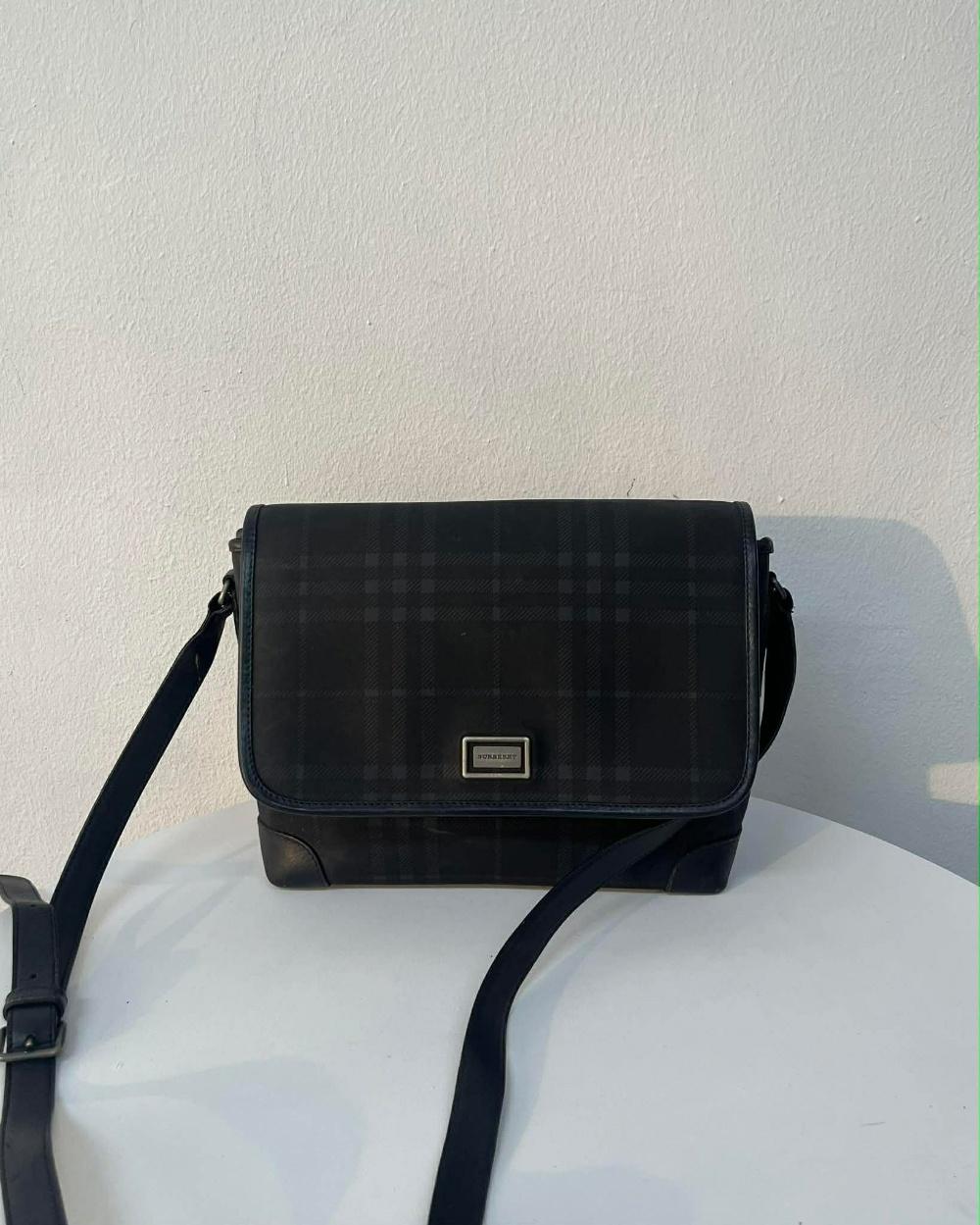 Burberry dark nova check shoulder bag 5