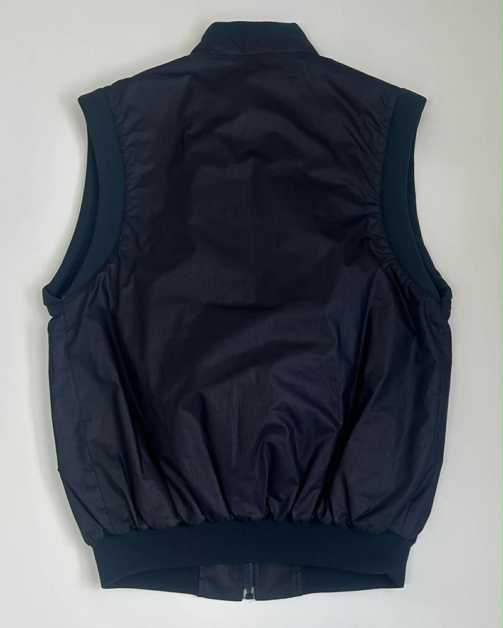 Burberrys sports zip vest 3