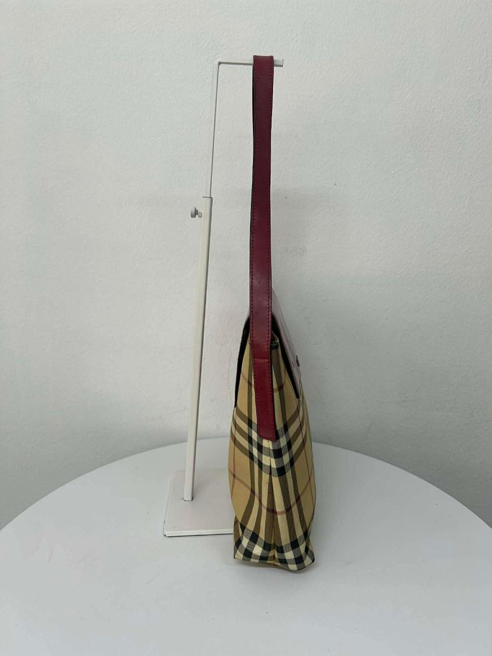 Burberry nova check shoulder bag 9