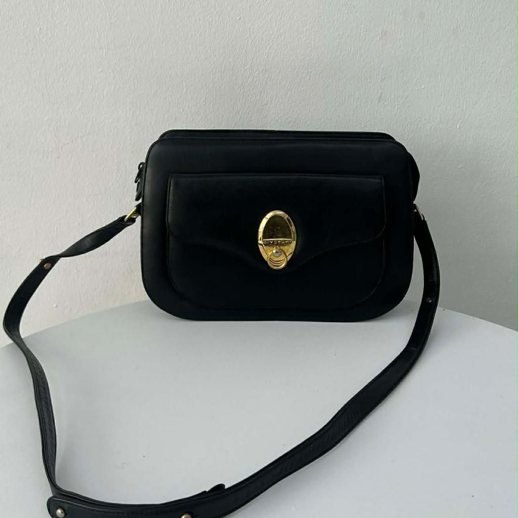 Givenchy vintage oval lock leather shoulder bag 2