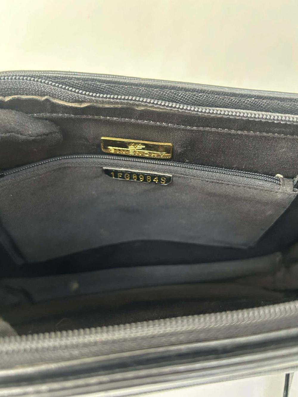 Givenchy vintage oval lock leather shoulder bag 8