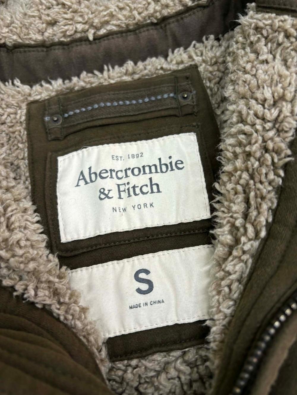 [S] Abercrombie Y2K Old School Wolf Jaw Jacket 6