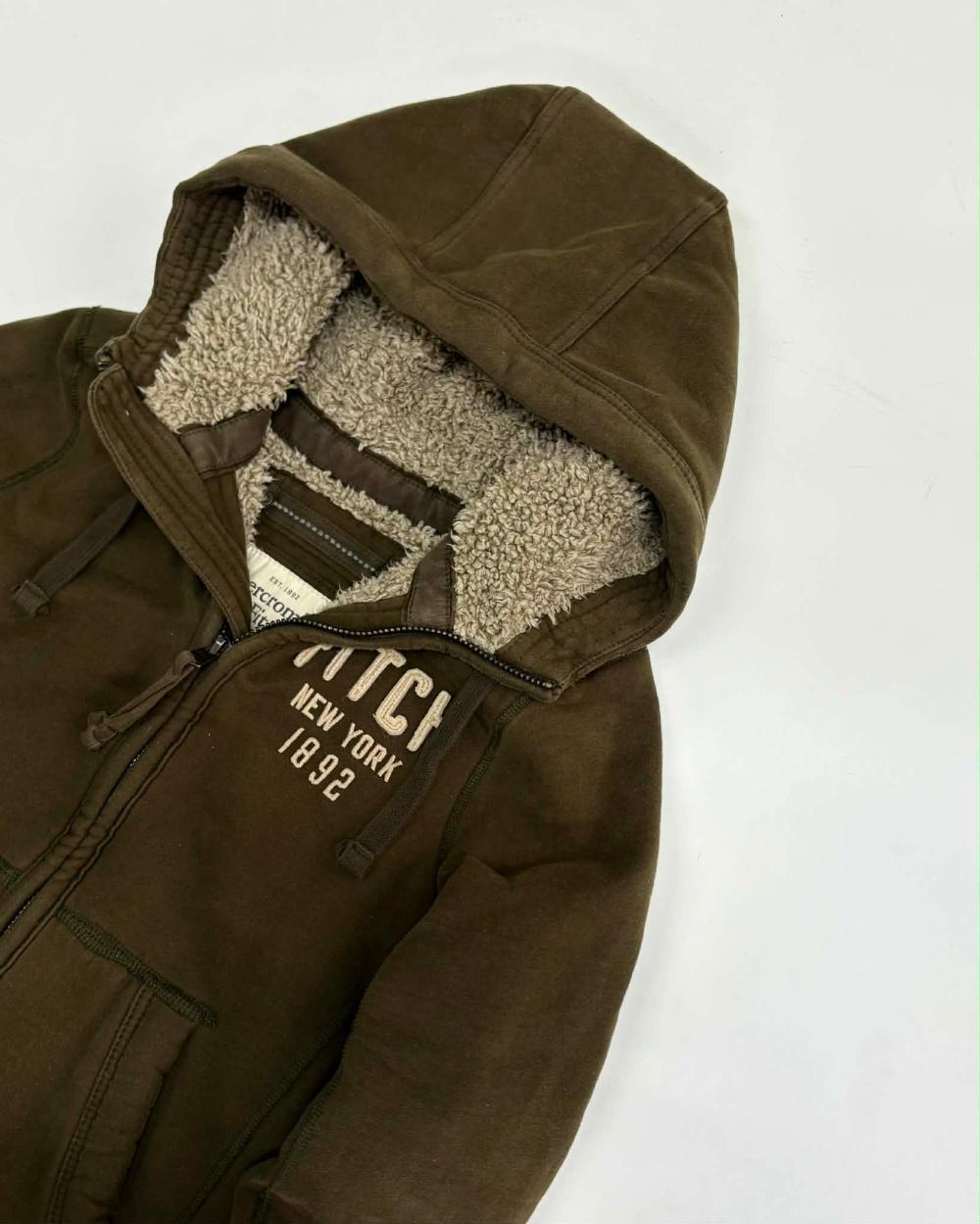 [S] Abercrombie Y2K Old School Wolf Jaw Jacket 8
