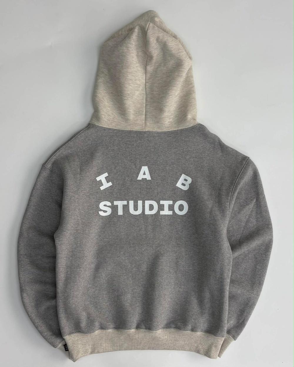 [M] IAB STUDIO TWO-TONE LOGO HOODIE 3